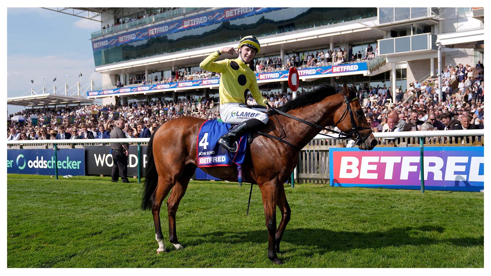 Bow Echo extended his unbeaten run to four in the 2000 Guineas